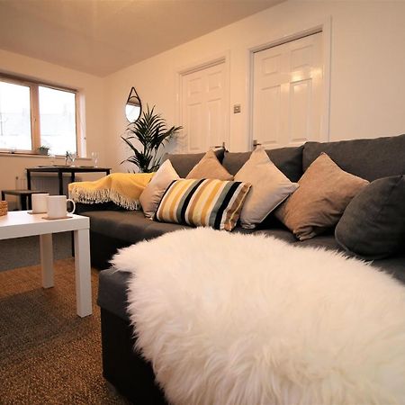 Thesiger Court Apartments - Free Private Parking - By Property Promise Кардіфф Екстер'єр фото