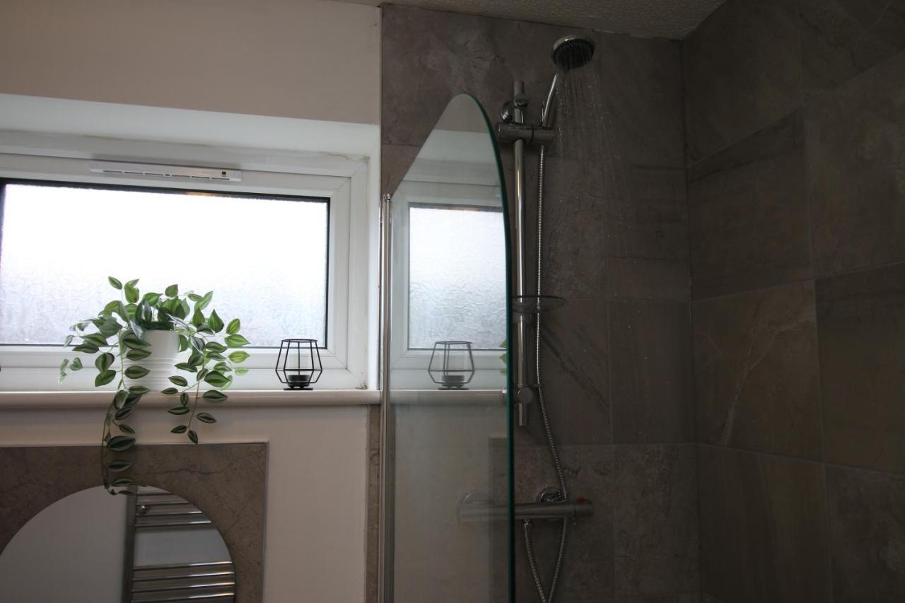 Thesiger Court Apartments - Free Private Parking - By Property Promise Кардіфф Екстер'єр фото
